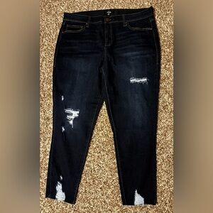 NWOT Lularoe Skinny Denim Jeans Distressed Size 38 Distressed Ankle